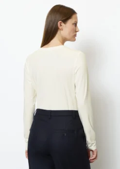Marc O'Polo Long Sleeve Top, Regular Fit Made From OCS Blended TENCEL™ Lyocell -Schlichte Eleganz d4ef1fd3e57e242b72d5c597e16cc69a scaled