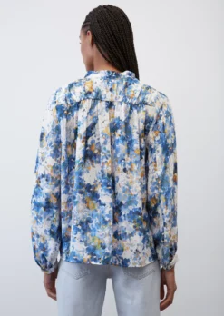 Marc O'Polo Wide Printed Blouse In A Cupro/viscose Blend -Schlichte Eleganz d7085f51b3ea947f53e2478d6cdfffde scaled