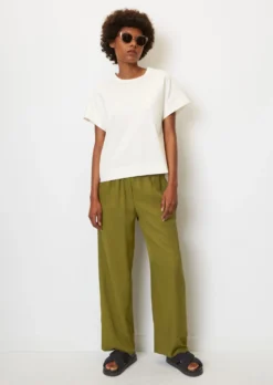 Marc O'Polo Short Sleeve T-shirt In A Regular Fit Made Of Interlock Jersey 12 Marc O'Polo Short Sleeve T-shirt In A Regular Fit Made Of Interlock Jersey -Schlichte Eleganz dbb3c2cda028977e1ef425709e889f02 scaled