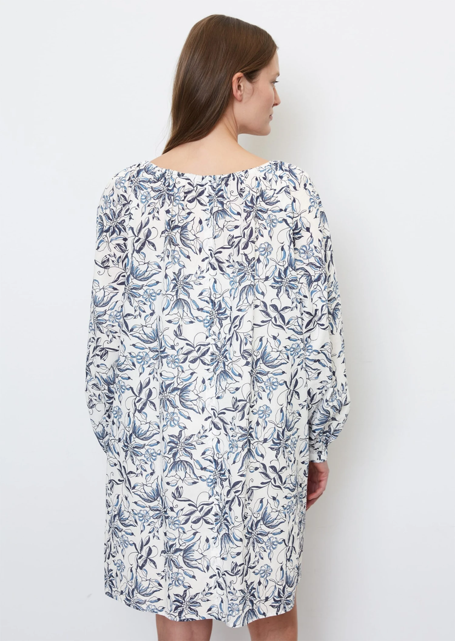 Marc O'Polo Printed Floral Mini Dress Made Of Crisp Cotton Voile 3 Marc O'Polo Printed Floral Mini Dress Made Of Crisp Cotton Voile – Bild 3