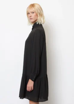 Marc O'Polo Short A-line Dress Loose In A Cupro/viscose Blend -Schlichte Eleganz e376161d7cc311e49dc5dec06f8e17d8 scaled