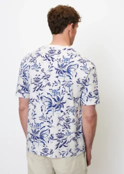 Marc O'Polo T-shirt Relaxed With An All-over Floral Print -Schlichte Eleganz e37f09cfb415456ad7bff52b192814f7 scaled