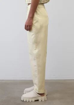 Marc O'Polo Cropped Tracksuit Bottoms In A Relaxed Fit Made Of Organic Cotton/lyocell/poplin -Schlichte Eleganz e5be1d464d26c32a98c9905590194e6b scaled