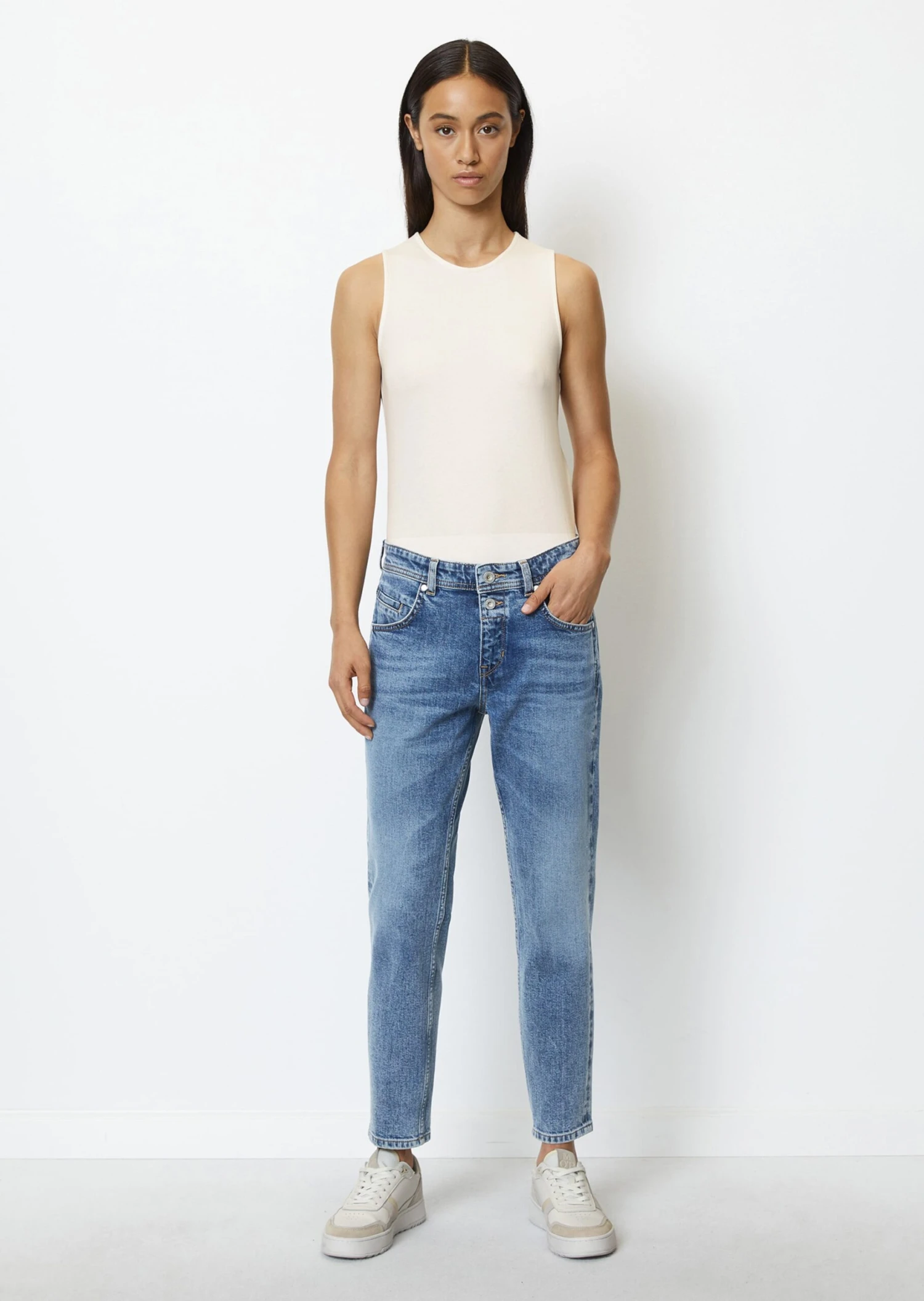 Marc O'Polo Jeans THEDA Boyfriend Mid Waist Model In An Organic Cotton Blend 2 Marc O'Polo Jeans THEDA Boyfriend Mid Waist Model In An Organic Cotton Blend – Bild 2