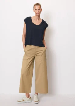 Marc O'Polo Sleeveless T-shirt With Gathered Shoulders In A Regular Fit Made Of Lightweight Single Jersey -Schlichte Eleganz e8591a8f2ec313eda34fb36004a9452d scaled