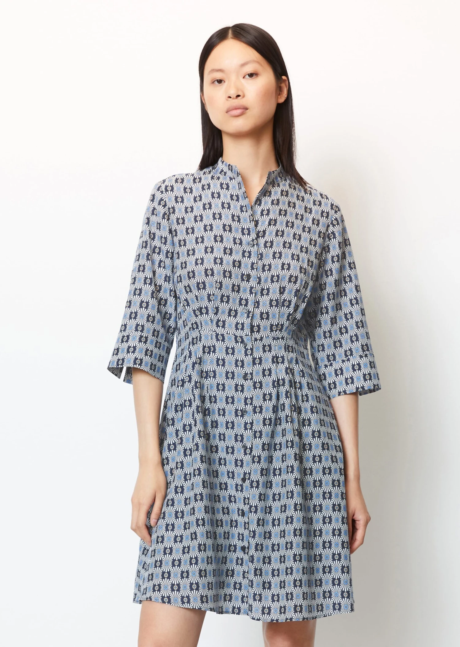 Marc O'Polo Short Blouse Dress With A Silky Texture Made From A Soft Organic Cotton/viscose Blend 4 Marc O'Polo Short Blouse Dress With A Silky Texture Made From A Soft Organic Cotton/viscose Blend – Bild 4