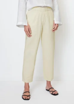 Marc O'Polo Barrel-shaped Trousers With Elasticated Waist Made Of A Cotton/lyocell/linen Blend -Schlichte Eleganz ec6ee0cc63a28f70582324038f686e62 scaled