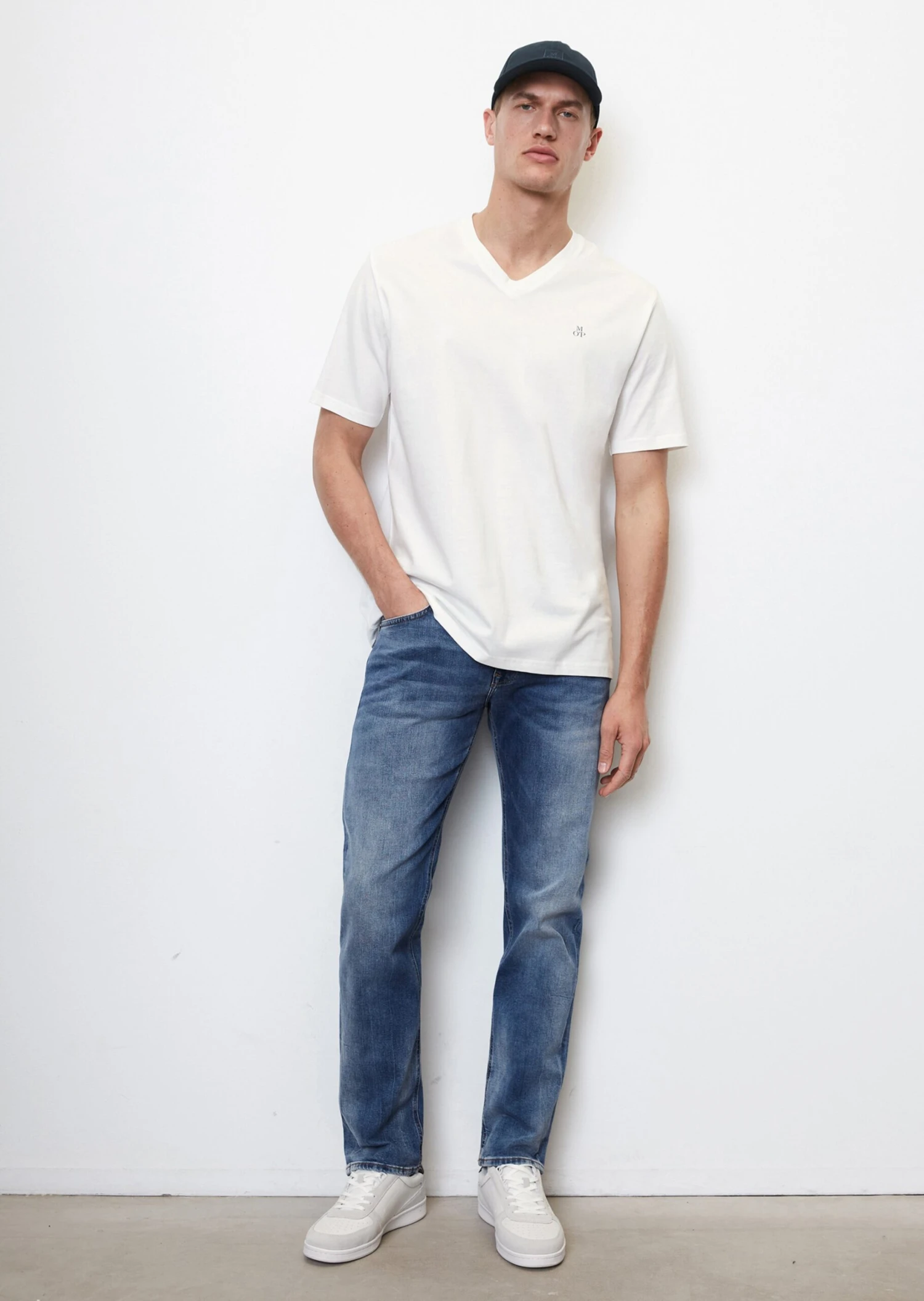 Marc O'Polo Basic V-neck T-shirt, Regular Fit Made From Pure Organic Cotton 1 Marc O'Polo Basic V-neck T-shirt, Regular Fit Made From Pure Organic Cotton