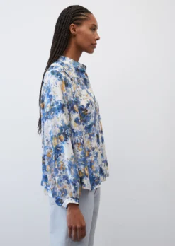 Marc O'Polo Wide Printed Blouse In A Cupro/viscose Blend -Schlichte Eleganz f3530e44d2461b299e62bbcaf554fd32 scaled