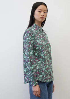 Marc O'Polo Flared Blouse With Allover Print Made Of Paper Touch Poplin -Schlichte Eleganz f3aaa77905d09d11afdf35c6cbbfc6e3 scaled