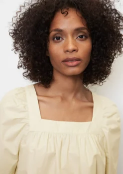 Marc O'Polo Bohemian Blouse With Square Neckline In An Organic Cotton And TENCEL™ Lyocell Blend -Schlichte Eleganz f3d285bf90c213c04cd200ff8af44e1b scaled