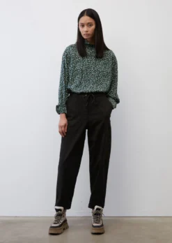 Marc O'Polo Long Sleeve Blouse With An All-over Print And A Stand-up Collar From LENZING™ ECOVERO™ -Schlichte Eleganz f3d5132aaf100a0335a0722974ba5fdd scaled