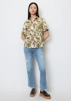 Marc O'Polo Short-sleeved Blouse With All-over Print In Paper Touch Poplin -Schlichte Eleganz f510ca7fc88393a89094b8f1f51cc3a2 scaled