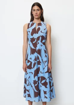 Marc O'Polo Sleeveless Maxi Dress With An All-over Print Made Of An Organic Cotton And Viscose Blend -Schlichte Eleganz f81266795389274bd3de3dade315ce80 scaled