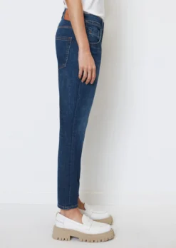Marc O'Polo Jeans THEDA Boyfriend Mid Waist Model With Two Buttons At The Front 14 Marc O'Polo Jeans THEDA Boyfriend Mid Waist Model With Two Buttons At The Front -Schlichte Eleganz f913d3a79768dc3303ec69101287fee7 scaled