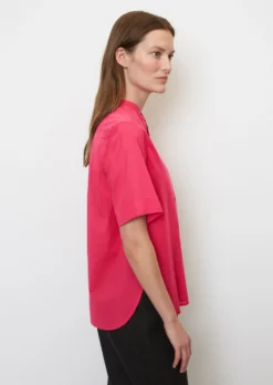 Marc O'Polo Short Sleeve Tunic Blouse Made Of Crisp Cotton Voile -Schlichte Eleganz f9984faedd0c0d089baadf34f4a65c4f scaled